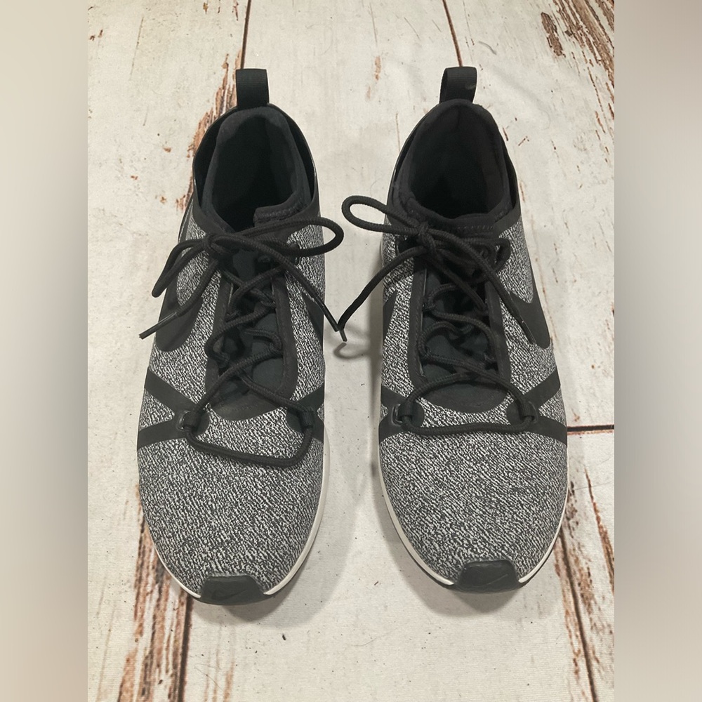 WOMANS NIKE DUEL RACER KNIT BLACK DARK GREY RUNNING SHOE